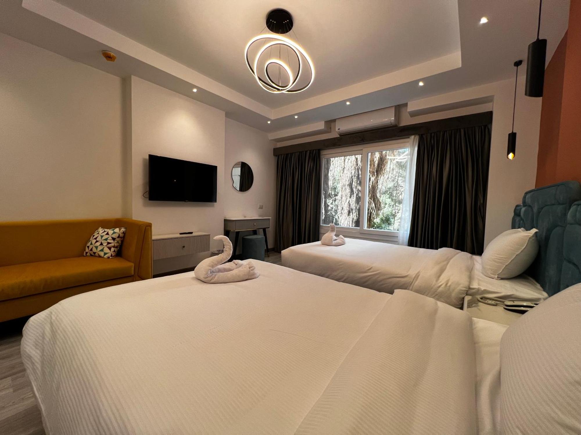 Onyx Pyramids Boutique Hotel Al Kawm al Akhdar Exteriör bild