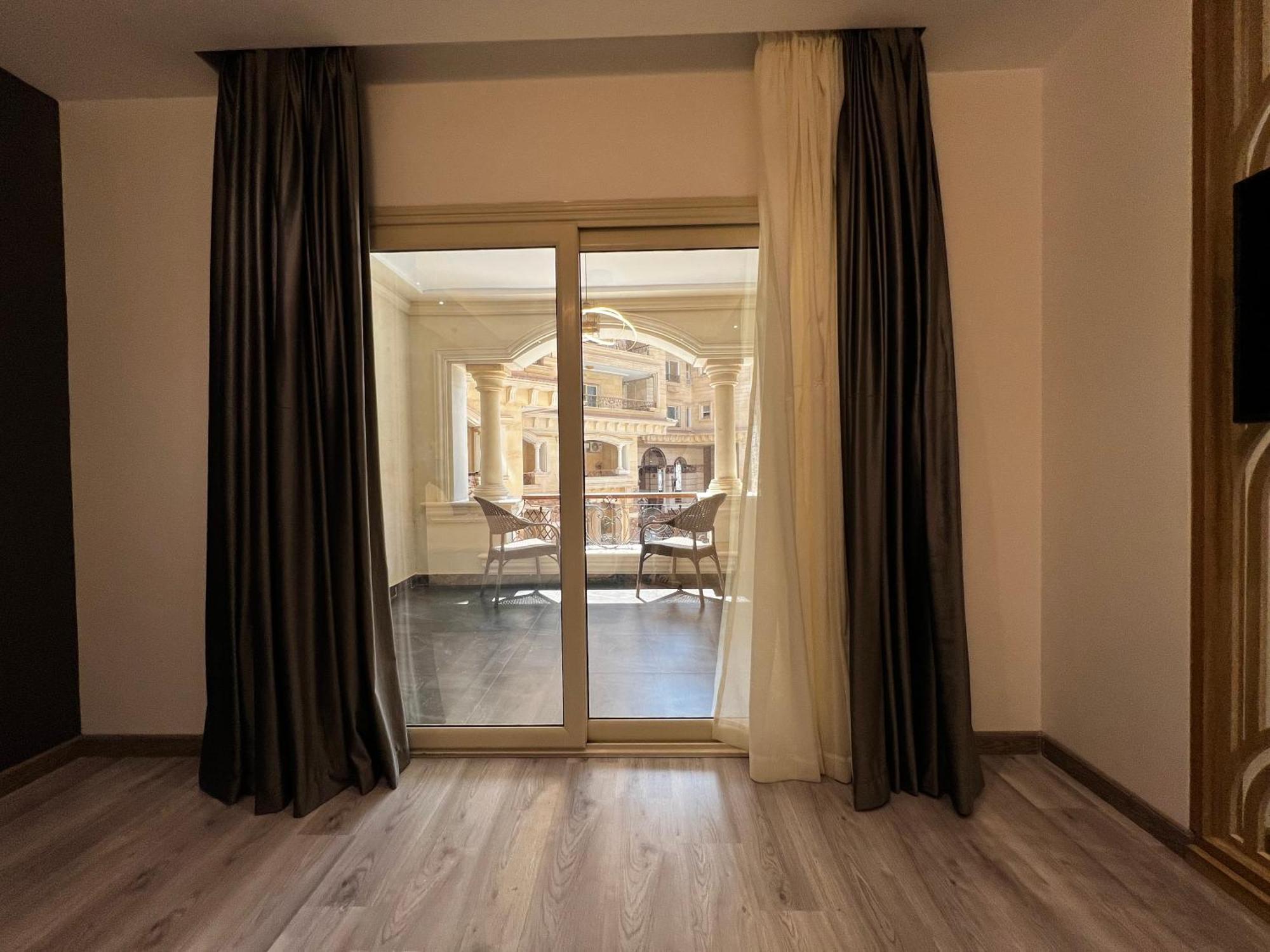 Onyx Pyramids Boutique Hotel Al Kawm al Akhdar Exteriör bild