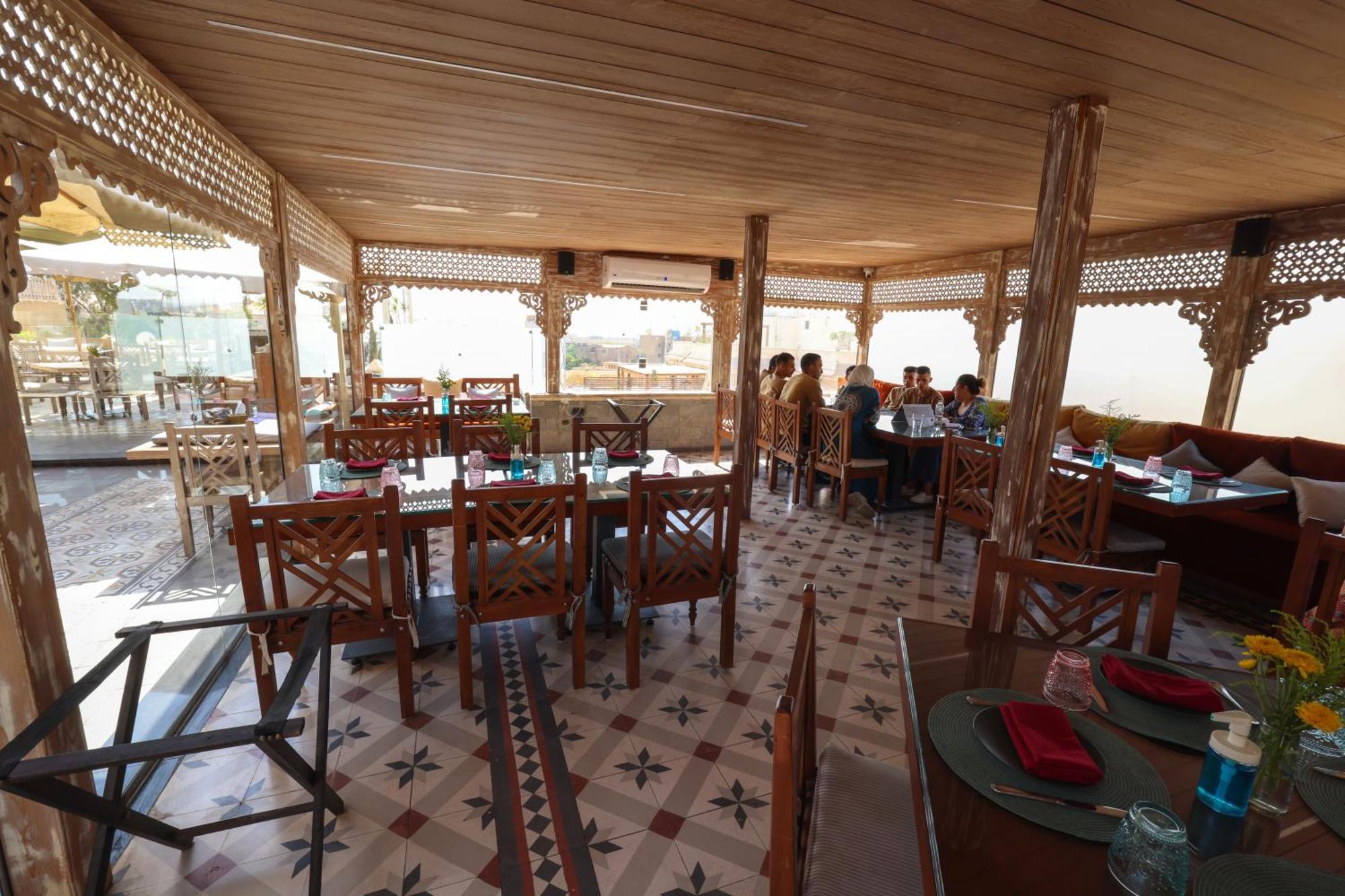 Onyx Pyramids Boutique Hotel Al Kawm al Akhdar Exteriör bild